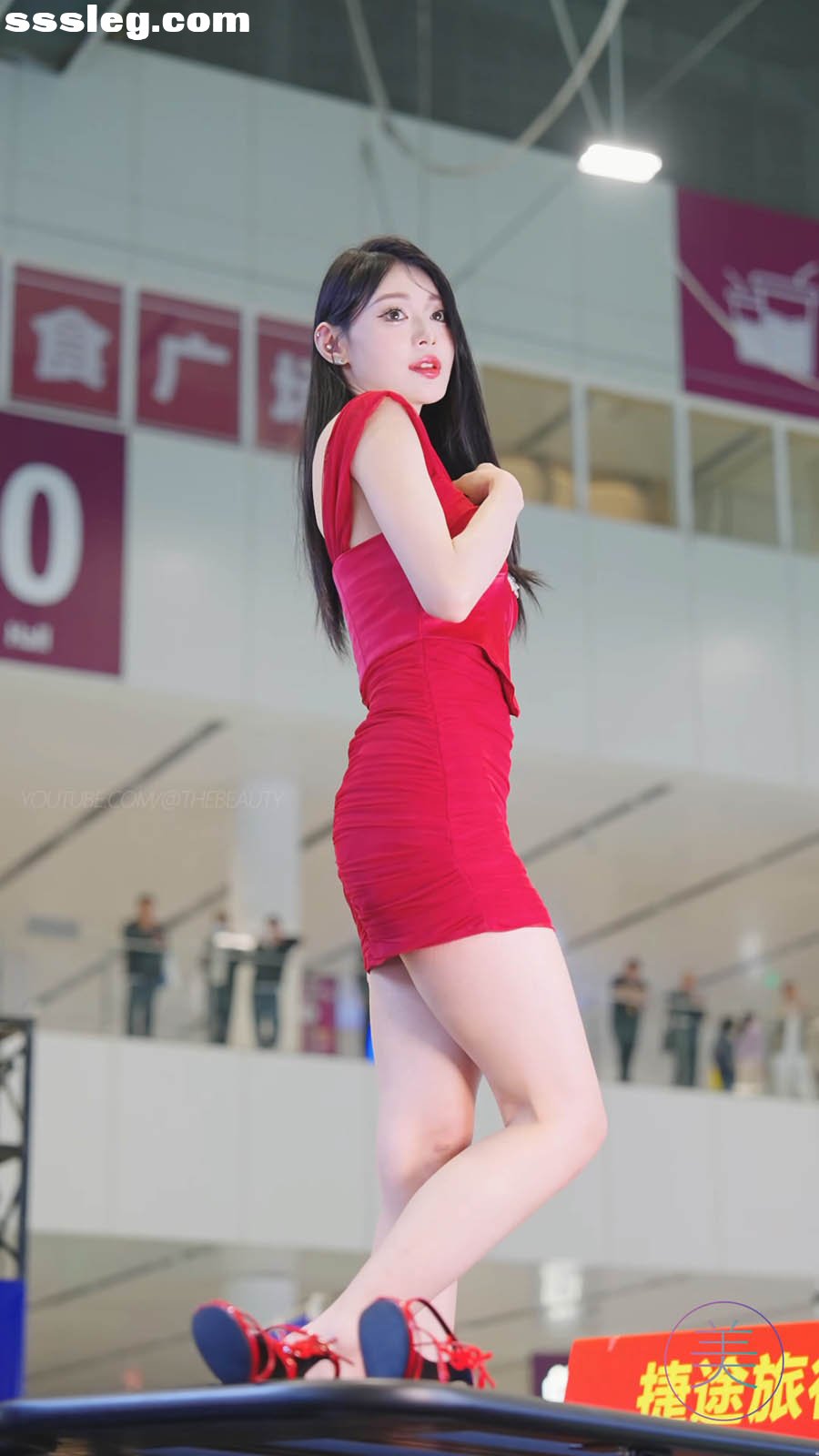 V (1).jpg