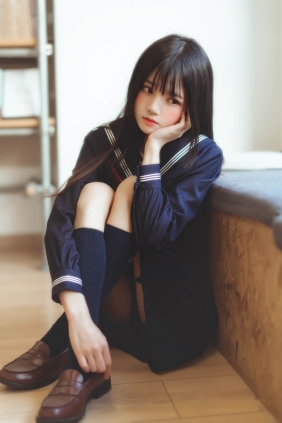 桜桃喵 (小少女)黑色水手服[50P747M]