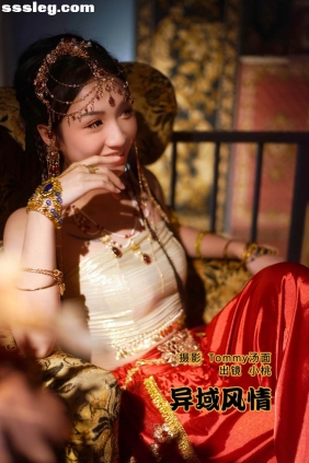 [YITUYU艺图语]2022.06.21 异域风情 小桃[25P141M]