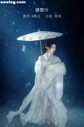 [YITUYU艺图语]2023.01.15 踏雪行 琳琳[21P200M]