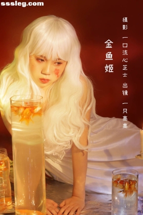 [YITUYU艺图语]2022.08.28 金鱼姬 一只高高[21P211M]