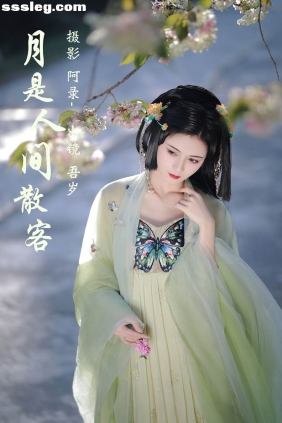 [YITUYU艺图语]2023.05.16 月是人间散客 吾岁[27P560M]