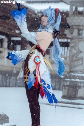 虎森森 原神 甘雨 雪景[42P298M]