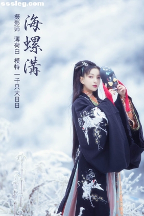 [YITUYU艺图语]2021.11.02 海螺沟 一千只大日日[17P153M]