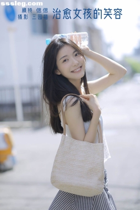 [YITUYU艺图语]2022.05.04 治愈女孩的笑容 偲偲[21P46M]