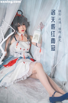 [YITUYU艺图语]2022.04.06 洛天依红雨冠 摇光[26P478M]