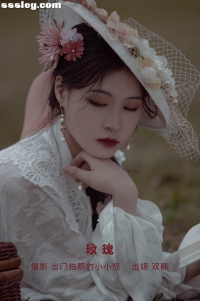 [YITUYU艺图语]2022.09.29 玫瑰 努力搬砖的双翮[27P423M]