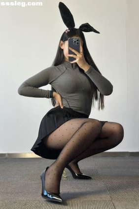 美邵女Baby 黑丝兔女郎[20P+1V17M]